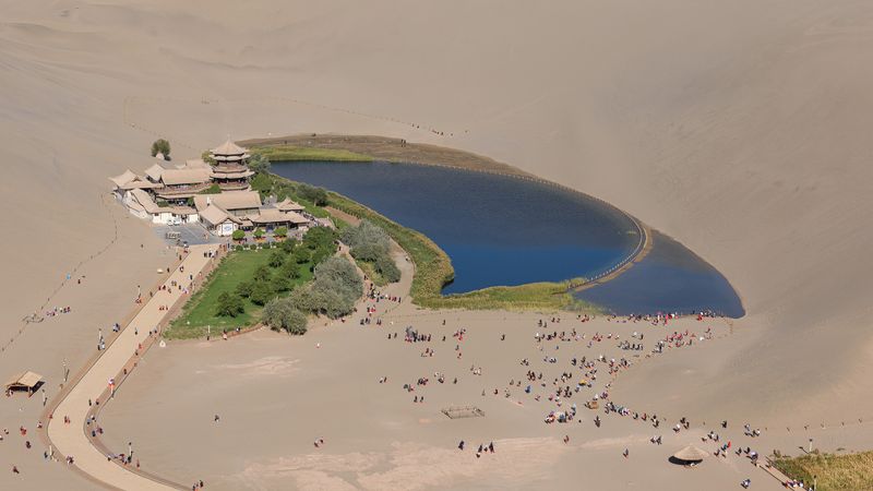 Mingsha Dunes & Crescent Lake