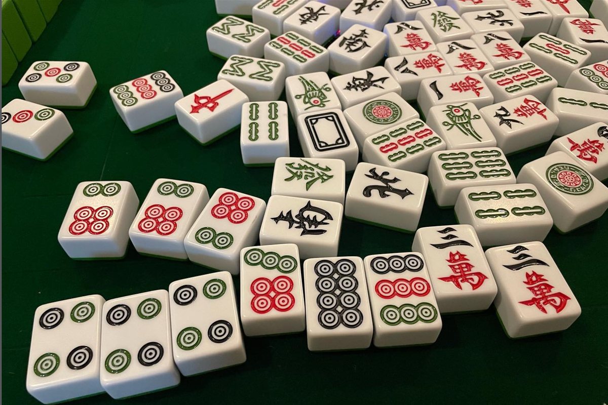 Learn Mahjong in a Local Teahouse